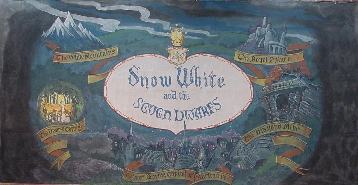 Snow White Show Cloth main image