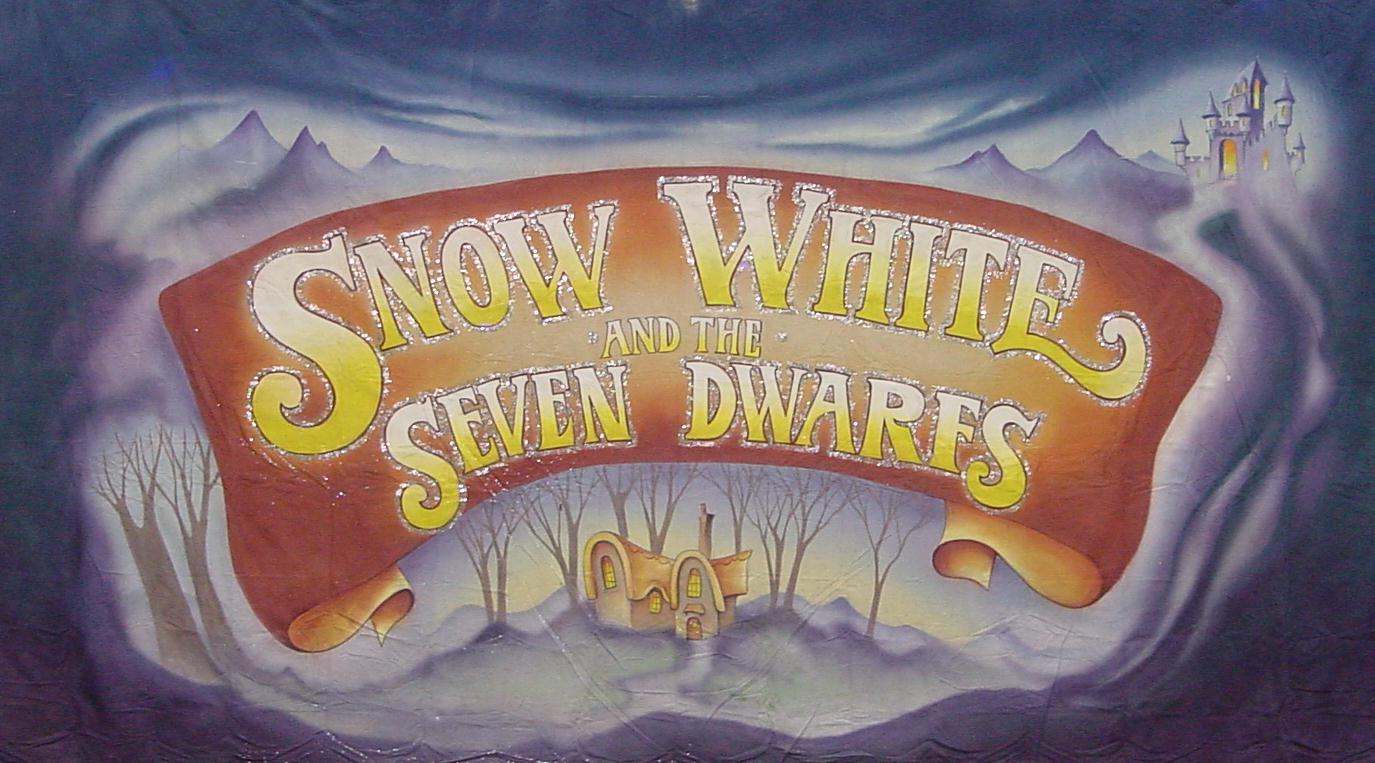 Snow White Show Cloth main image